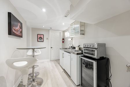 For Lease - 1836 Bathurst Street, Toronto, Ontario - Photo 3