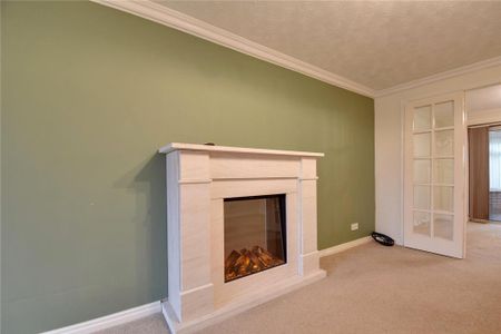 4 bedroom detached house to rent - Photo 3