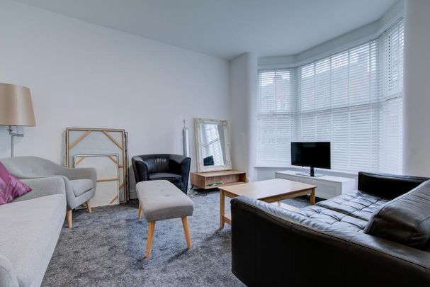 1 bedroom in a house share to rent - Photo 1