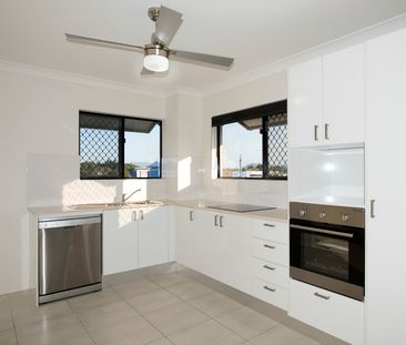 Modern 2 Bedroom Unit on City Fringe - Photo 6