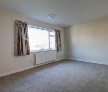 3 bedroom detached house to rent - Photo 4