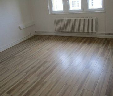 **A LOUER MONTIGNY LES METZ F4 RÉNOVÉ AVEC CUISINE EQUIPÉE - Photo 3