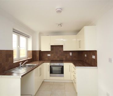 2 bedroom terraced house to rent - Photo 6