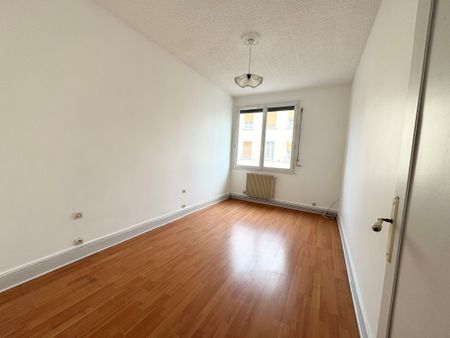 LOCATION - APPARTEMENT T4 74M² - PARKING + JARDIN - OULLINS Oullins-Pierre-Bénite (69600) Le bien en vidéo - Photo 5
