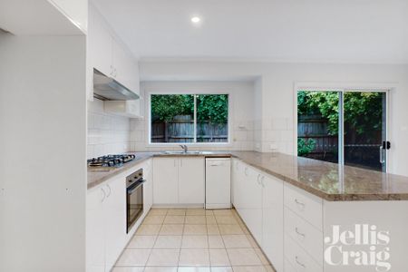 2/23 Yaralla Road, Bentleigh East - Photo 2