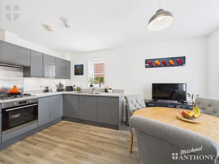 3 bedroom semi-detached house to rent - Photo 4