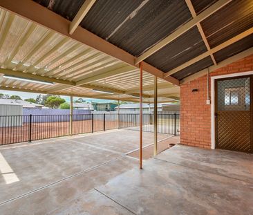 18 Winton Street Whyalla Stuart SA 5608 - Photo 5