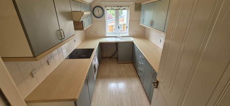 1 bedroom flat to rent - Photo 2