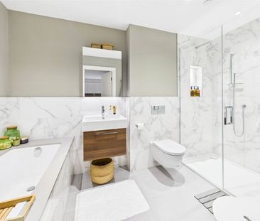 Camera House, 5 Pinewood Gardens, Teddington, TW11 - Photo 4