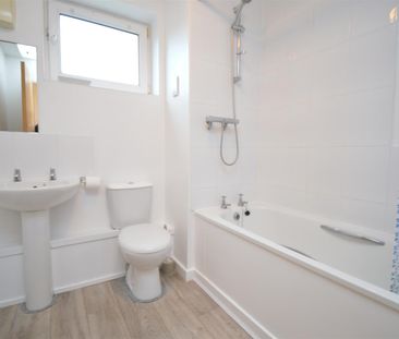 Old Chester Road, Birkenhead, CH41 - Photo 6