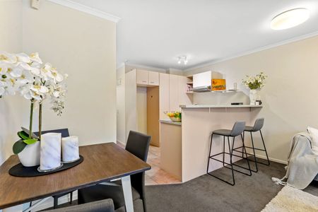 Oakpark Terraces Tidy Townhouse - Photo 4