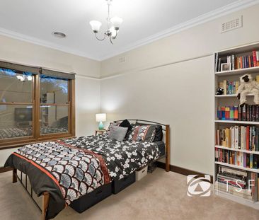 Spacious Family Home in Golden Square - Photo 4