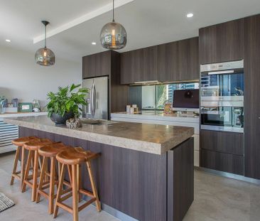 Contemporary Two Bedroom Apartment - Perfect Location! - Photo 6