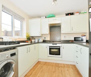 3 bedroom end of terrace house to rent - Photo 5