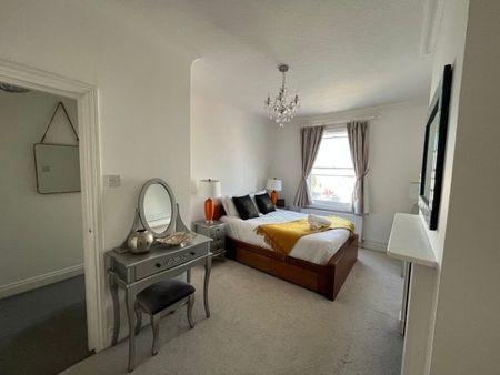 Victoria Terrace 2 bedroom flat to rent - Photo 3