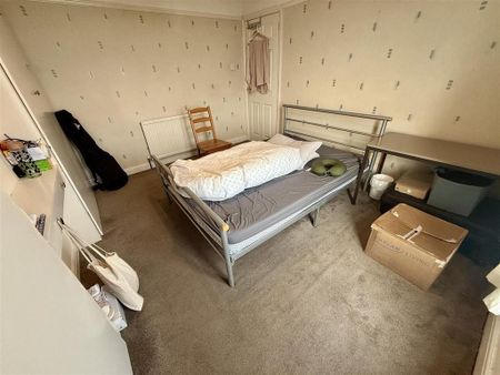 4 bedroom terraced house to rent - Photo 3