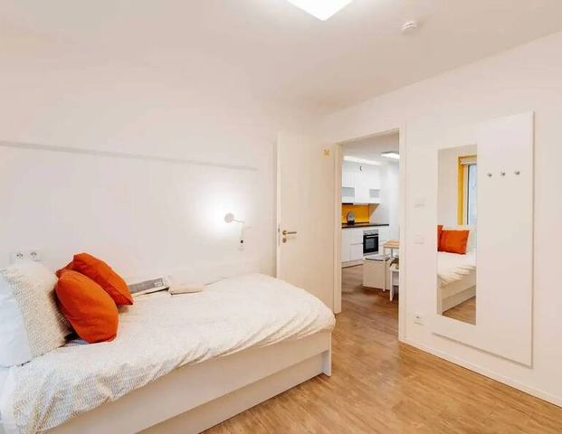 NUR FÜR STUDENTEN - Vollständig möbliertes Privatzimmer in einer 4-er WG Nähe der HTW Universität - Photo 1