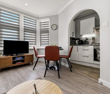 2 bedroom serviced apartment to rent - Photo 3