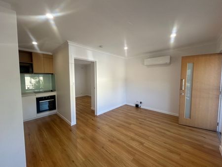 16/125 Arthur Street, Fairfield, VIC 3078 - Photo 2