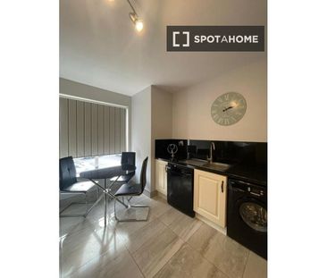 Bed for rent for males in 5-bedroom house, Dublin - Photo 3