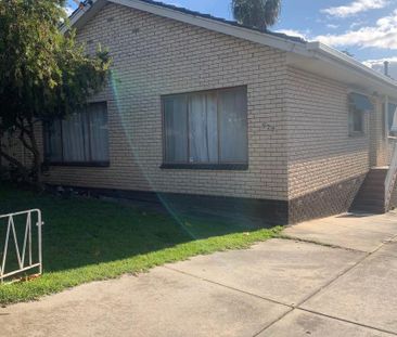 Charming Family Home - Photo 5