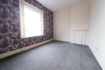 2 Bedroom - Photo 4
