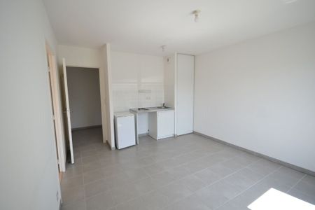 Location Appartement 2 pièces 38m² NANTES 44200 - Photo 4