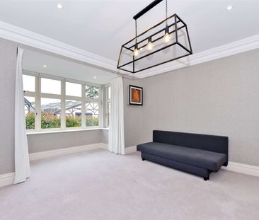 Rarely available detached property set on the attractive Taplow Riv... - Photo 1