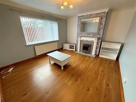 72 Queens Avenue, Glengormley, Newtownabbey, BT36 5HX - Photo 2