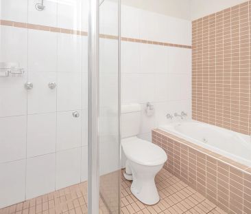 BRIGHT MODERN LIVING IN PARRAMATTA FRINGE LOCATION - Photo 4