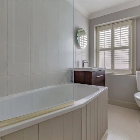 3 bedroom house in Putney High Street - Photo 4