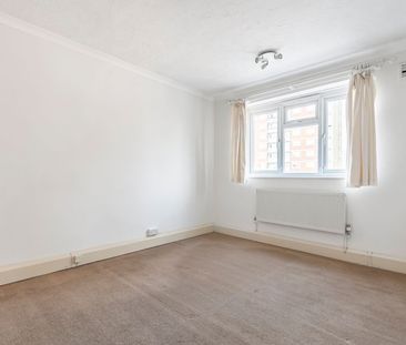 Trott Street, London, SW11 - Photo 3