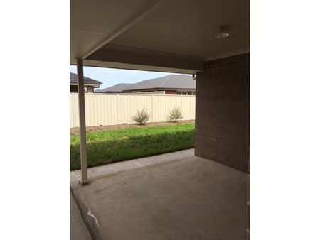 Great Family Home - Photo 2