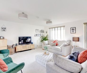 4 bedroom detached house to rent - Photo 3