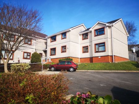 1 Bed first floor flat. Over 55’s scheme. Adapted walk in shower. Ivy Bush Court **Apply Online** - Photo 5