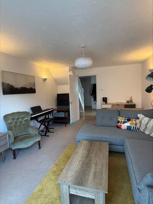 2 bedroom property to rent - Photo 1