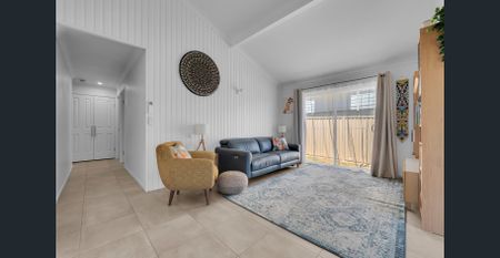 Modern Living With Stylish Extras in a Peaceful Thornlands Pocket - Photo 2