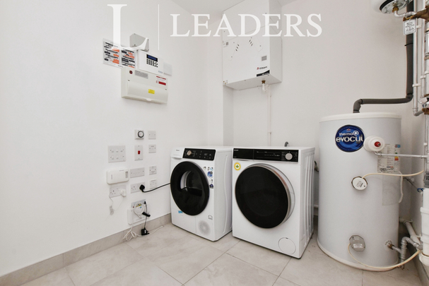 2 bedroom property to rent Carriage House, Morton Peto Road, Bishops Stortford, CM23 - Photo 1