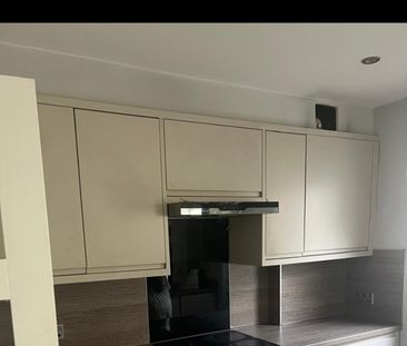 3 Bed Semi-Detached House, Fenside Avenue, CV3 - Photo 6