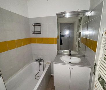 Location Appartement 2 pièces 48m² MILLAU 12100 - Photo 6