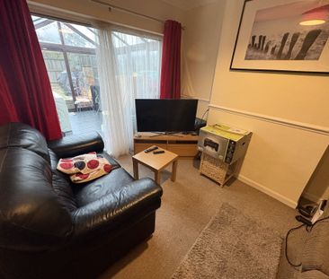 Delapre Crescent Road, Northampton - Photo 1