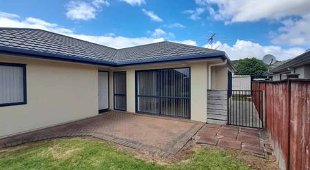 Live In The Valley - Photo 4