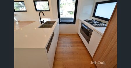 Two Bedroom Townhouse - Photo 5