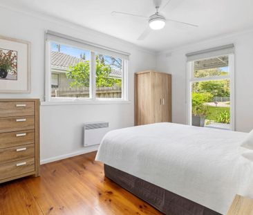 Large Home by the Beach! (Can be partly furnished by request) - Photo 6
