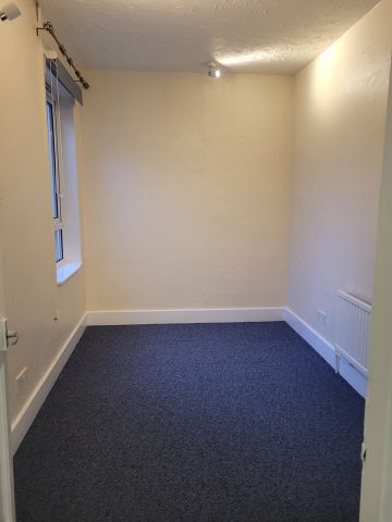 1 Bed Flat, Southampton Street, RG1 - Photo 2