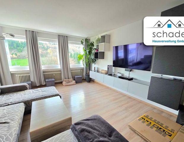 SCHADE HAUSVERWALTUNG - Renovierte 3-Zimmerwohnung mit neuem Bad und Balkon zu vermieten! - Photo 1