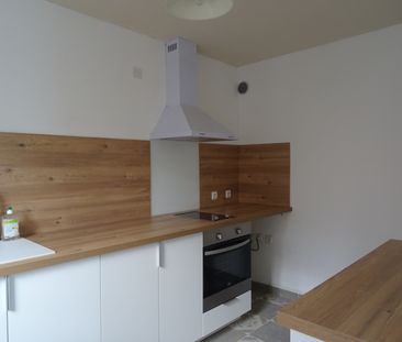 Location Appartement 2 pièces 50m² FLEURY LES AUBRAIS 45400 - Photo 4