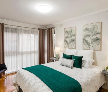 Esteemed family lifestyle living - Photo 4