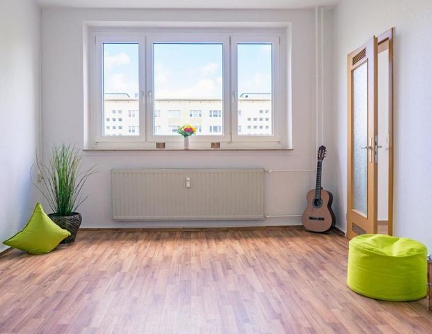 Im Erdgeschoss gelegene 2-Raum-Wohnung mit Balkon - Photo 1