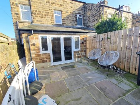 Grange Avenue, Harrogate, HG1 2AG - Photo 3